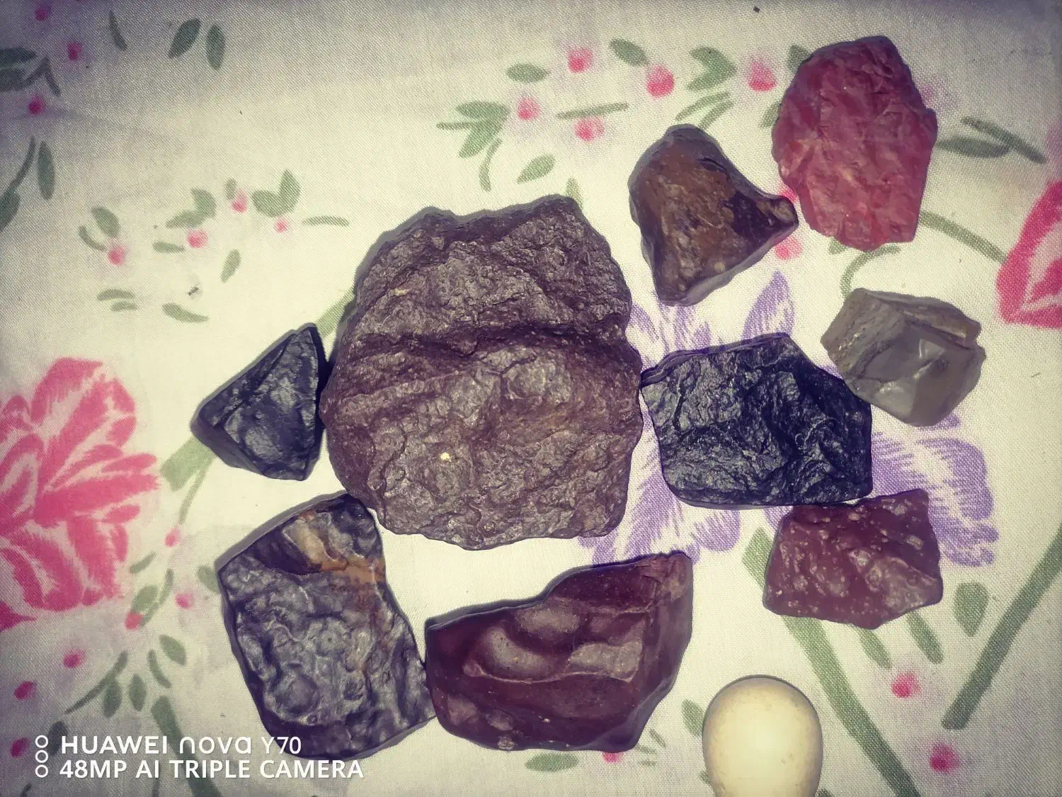 شهاب سنگ و سنگ آسیاب|کلکسیون اشیاء عتیقه|حمیدیا, |دیوار