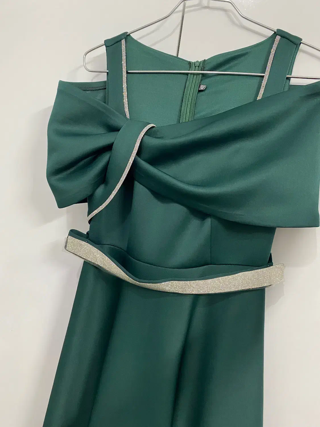 لباس مجلسی|لباس|مشهد, الهیه|دیوار