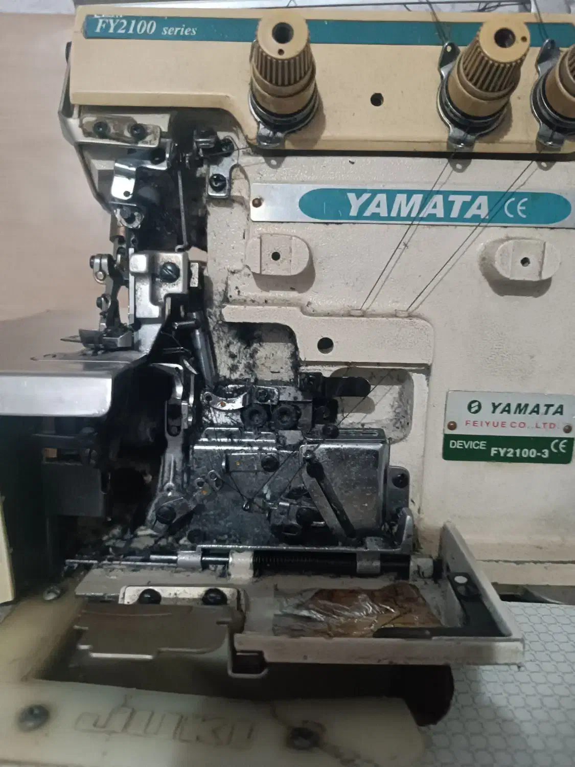 یک عدد سردوز ژاپنی اصل به همراه میز|چرخ خیاطی و ریسندگی|شیراز, بازار|دیوار