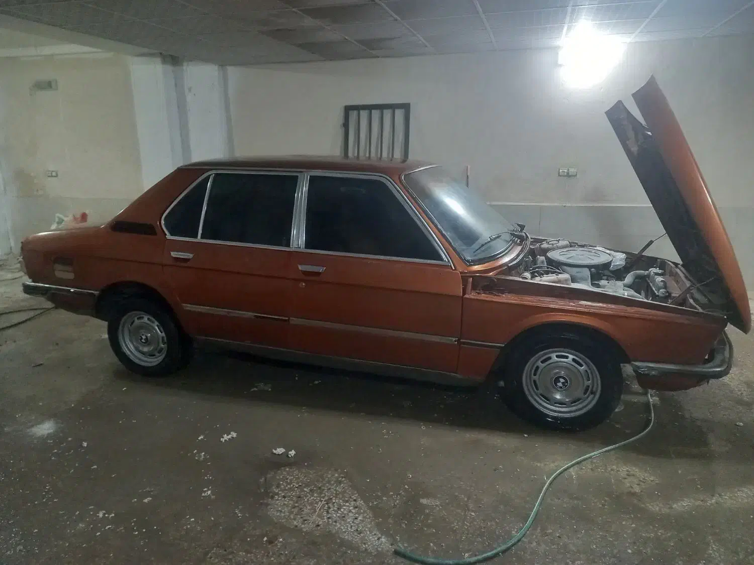 BMV518مدل ۱۹۷۸شاسی پلمپ بدون ضربه|خودرو کلاسیک|کرمان, |دیوار