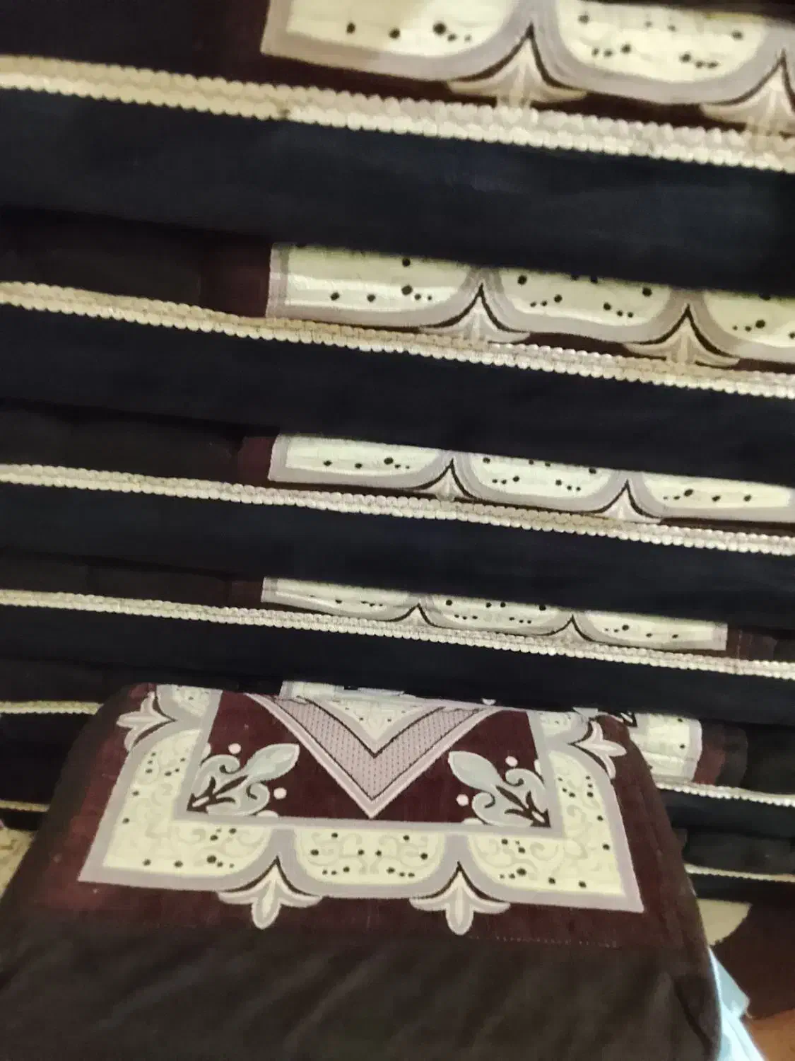 پشتی مجلسی|پشتی|خرمشهر, |دیوار