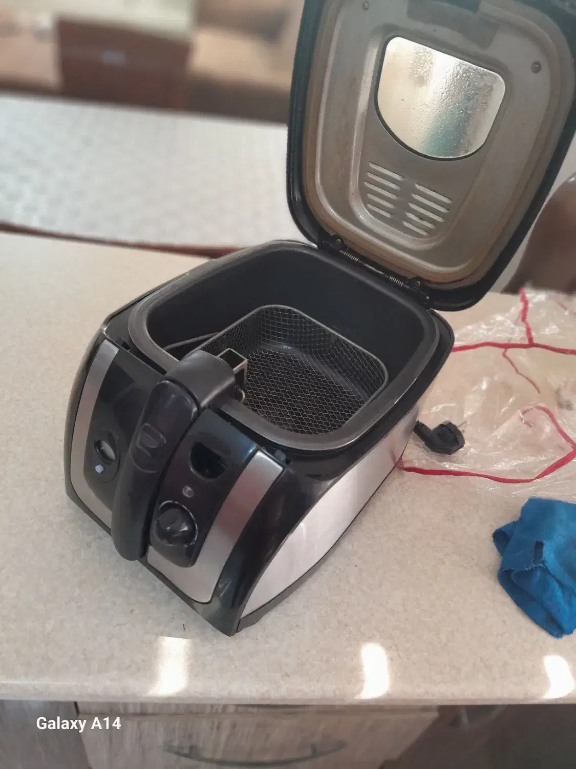 سرخ کن درحد نو|اجاق گاز و لوازم برقی پخت‌وپز|رشت, آب و برق|دیوار