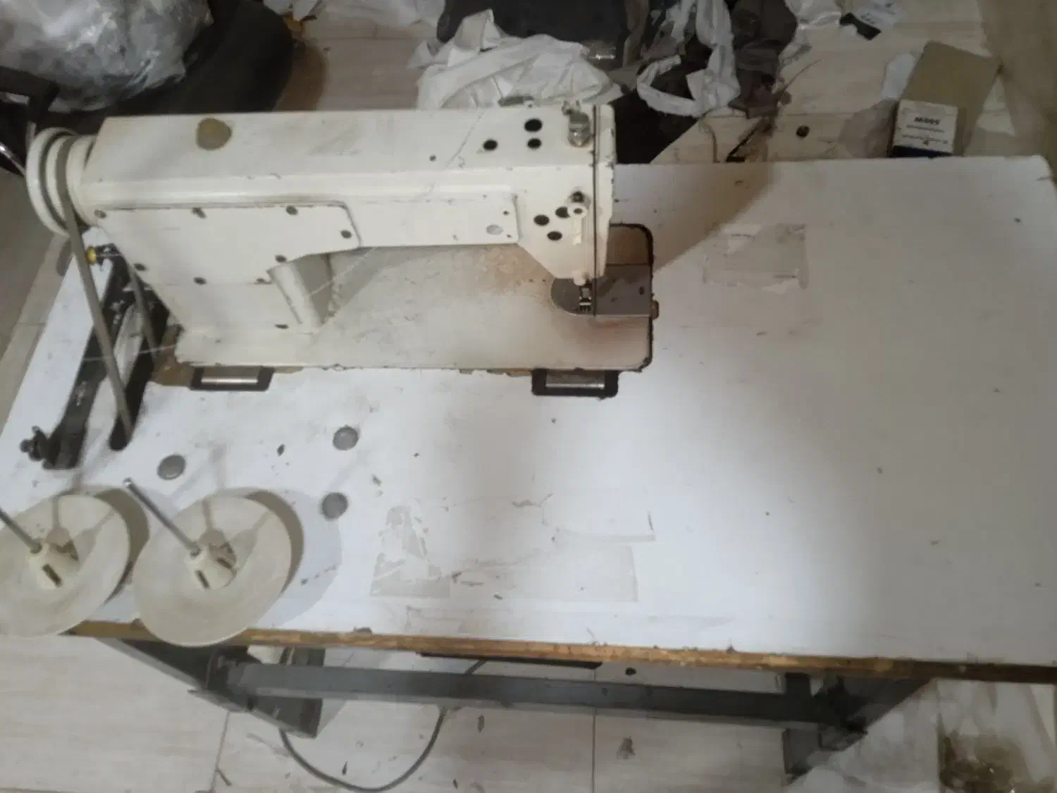 چرخ خیاطی راسته دوز|چرخ خیاطی و ریسندگی|صدرا-فارس, فاز ۲|دیوار