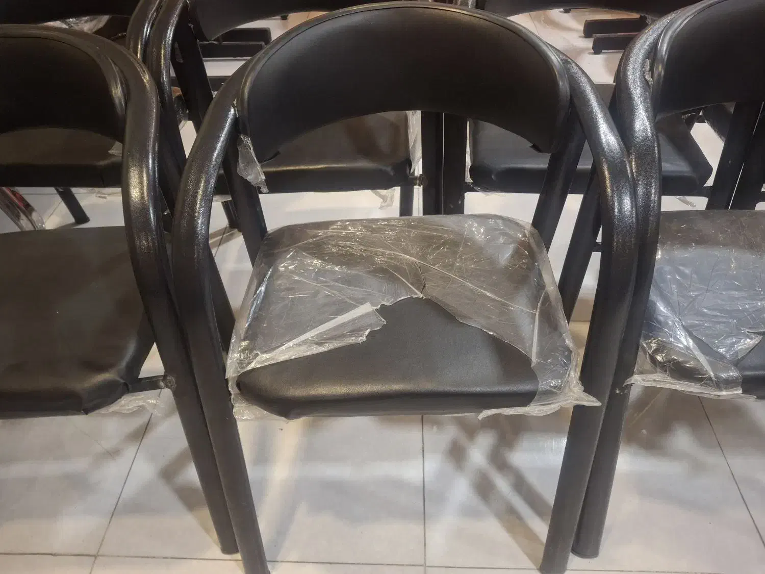 صندلی|صندلی و نیمکت|گلستان (تهران), |دیوار