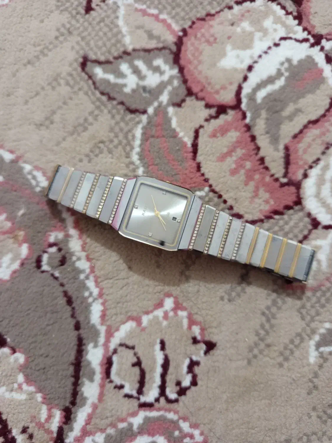 هست|ساعت|زابل, |دیوار