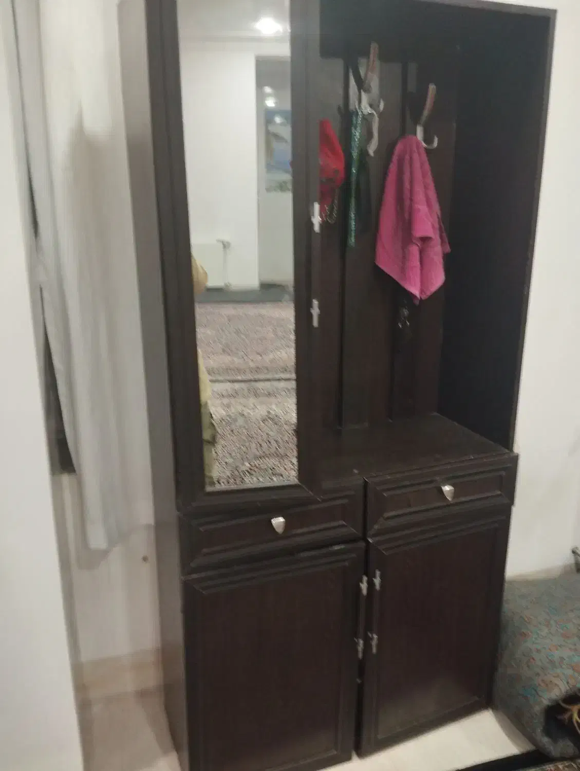 جاکفشی|جاکفشی، کمد، دراور|زرند, |دیوار