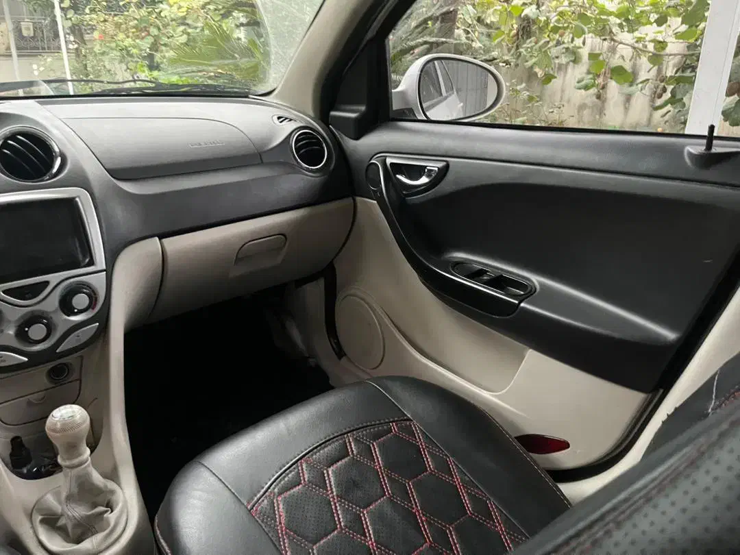 جک جی ۳ هاچیک مدل ۹۳ با کارکرد ۱۲۵۰۰۰ تا بدون رنگ|خودرو سواری و وانت|قائمشهر, |دیوار