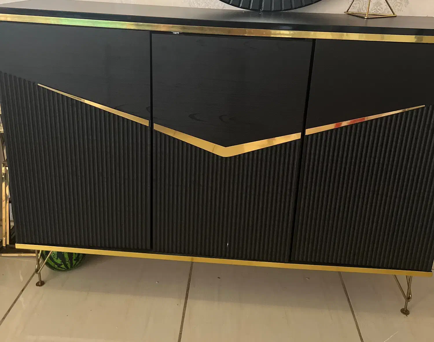 آینه و کنسول کاملا سالم|بوفه، ویترین، کنسول|لاهیجان, کوی خزر|دیوار