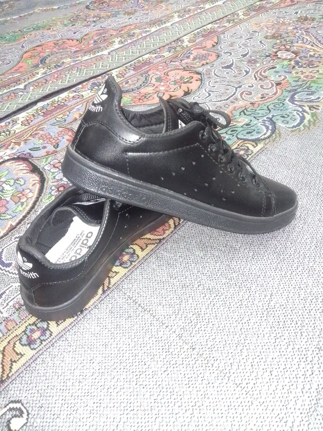 کتونی چرم مشکی دخترونه|کیف، کفش، کمربند|سنگر, |دیوار