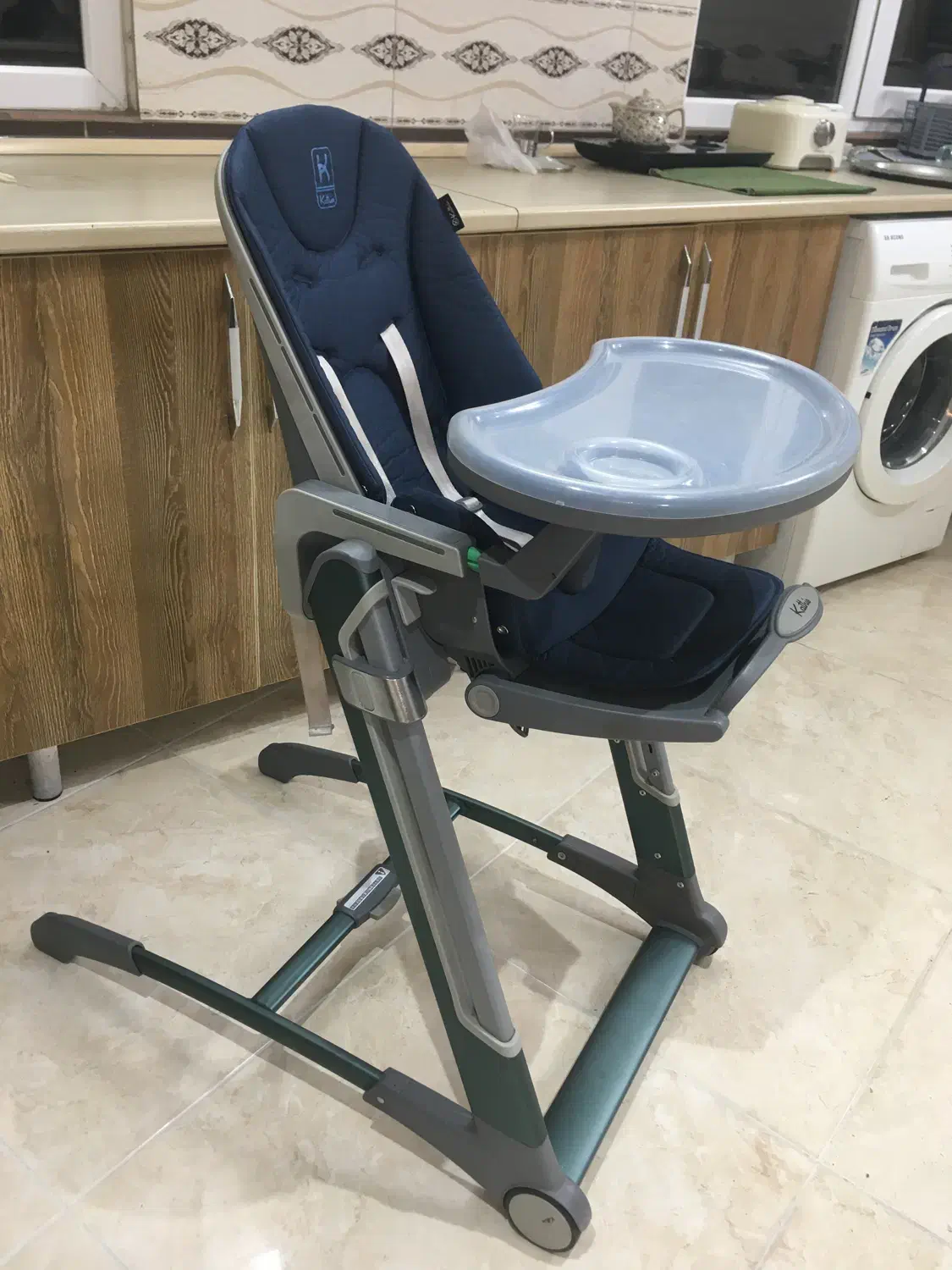 صندلی غذا|تخت و صندلی بچه|ورامین, ورامین|دیوار