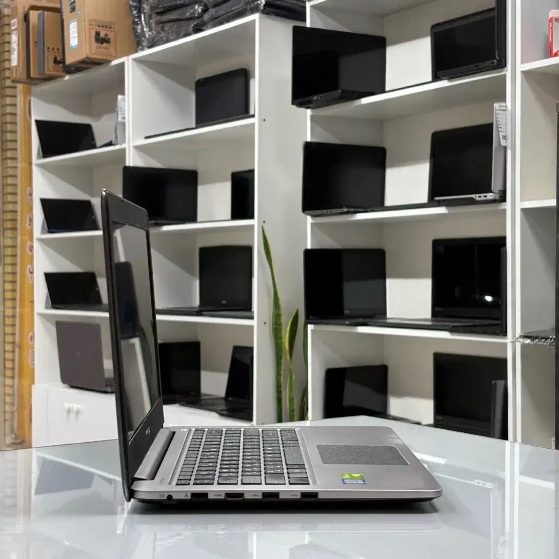 لپ تاپasus گرافیکدار نسل ۷ باتری۱۰۰ (گارانتی کتبی)|رایانه همراه|کاشان, معلم|دیوار