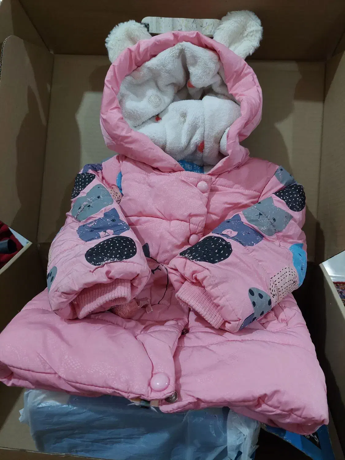 کاپشن  وبوت  دخترانه  ۶ سال|کفش و لباس بچه|اصفهان, شاهد|دیوار