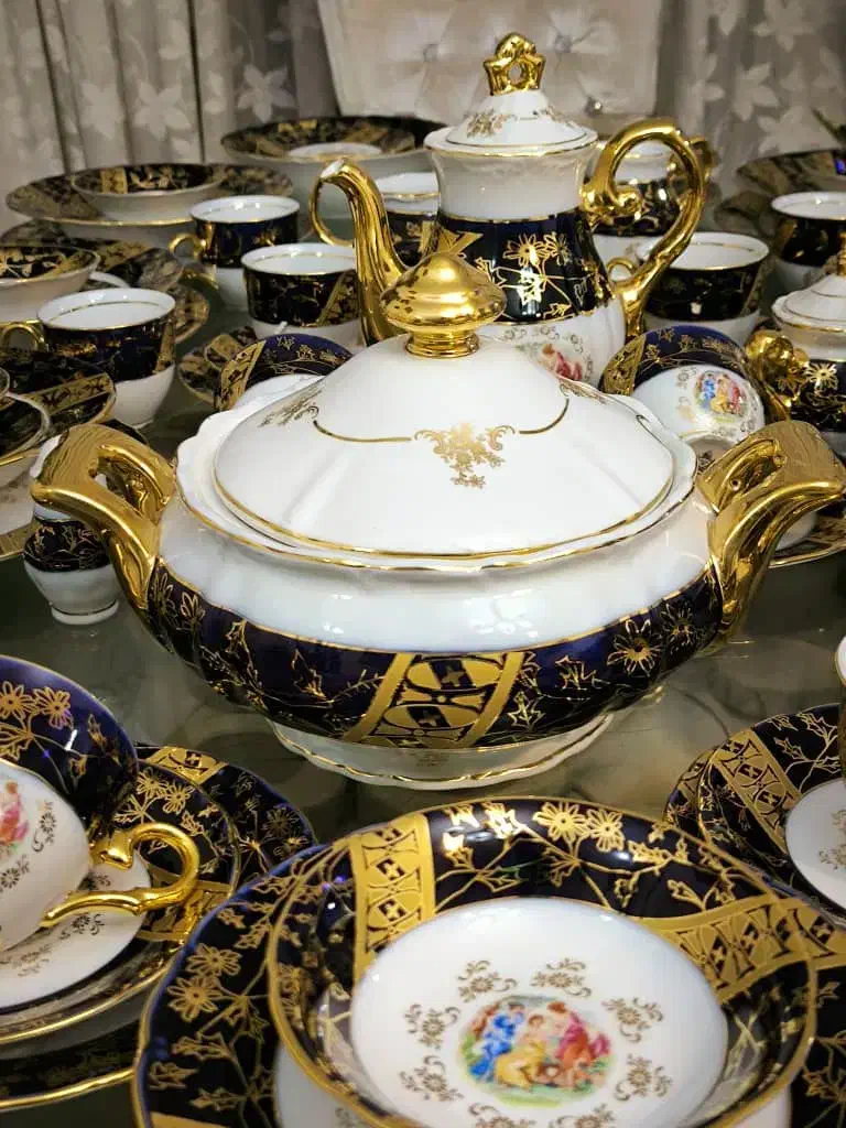 سرویس چینی کلکسیونی نو غذاخوری۱۲نفر سورمه ای ۳دختر|ظروف سرو و پذیرایی|تهران, امیرآباد|دیوار