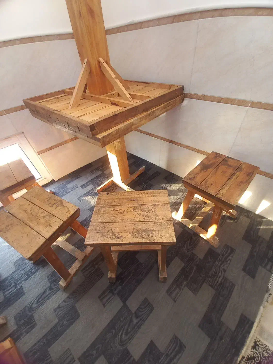 میز صندلی چوبی|کافیشاپ و رستوران|قم, قلعه کامکار|دیوار