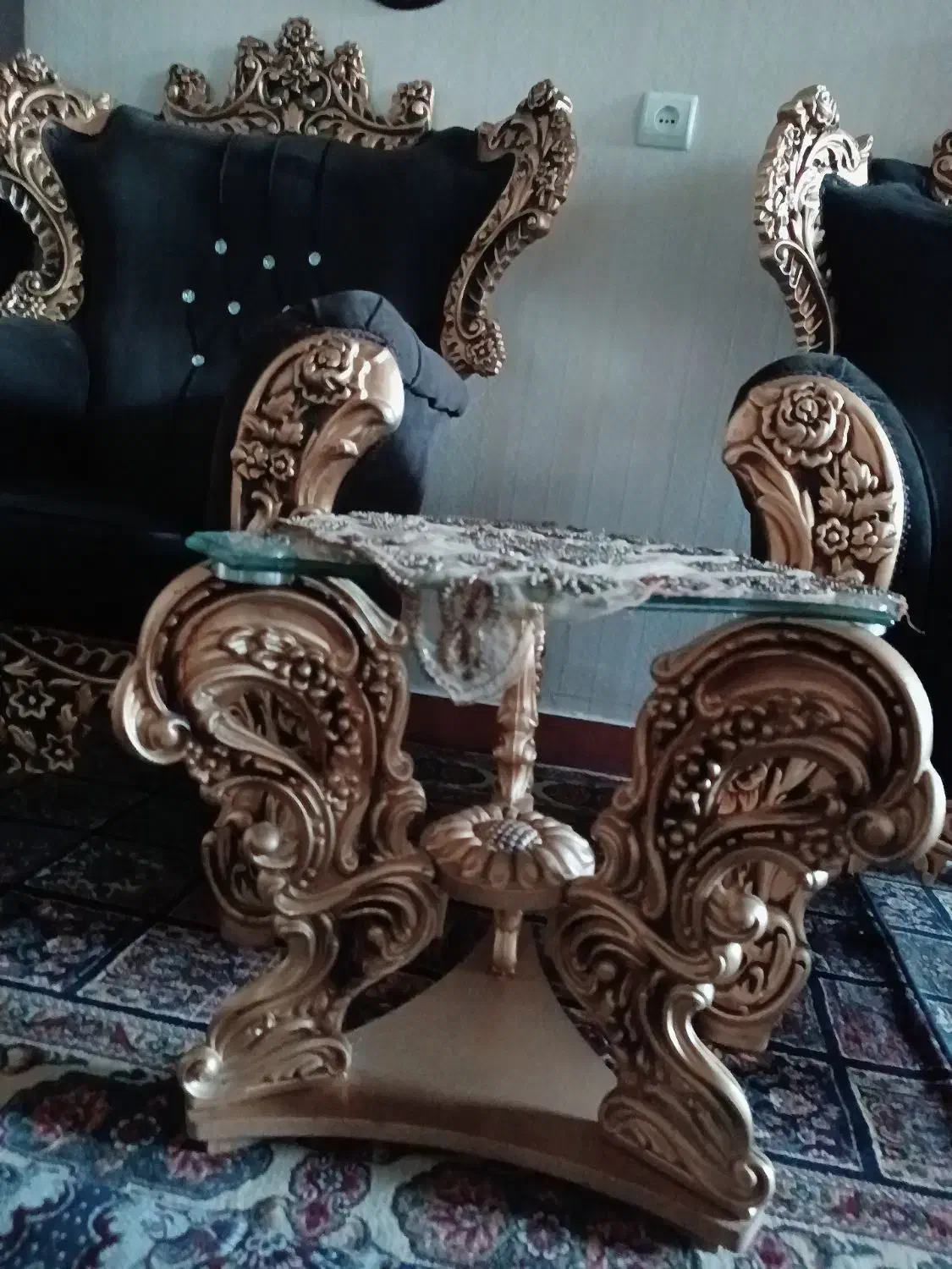 مبل سلطنتی|مبلمان خانگی و میز عسلی|اندیشه, اندیشه فاز ۵|دیوار