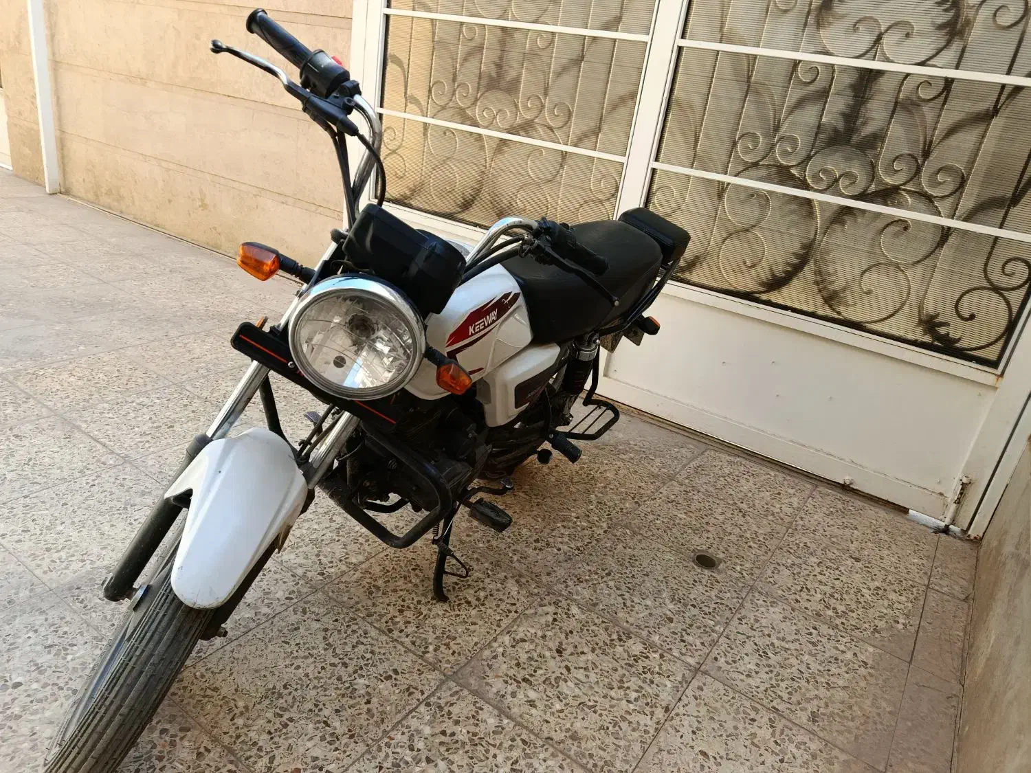 کی وی ۱۴۰۰|موتورسیکلت|شاهین‌شهر, خانه کارگر|دیوار