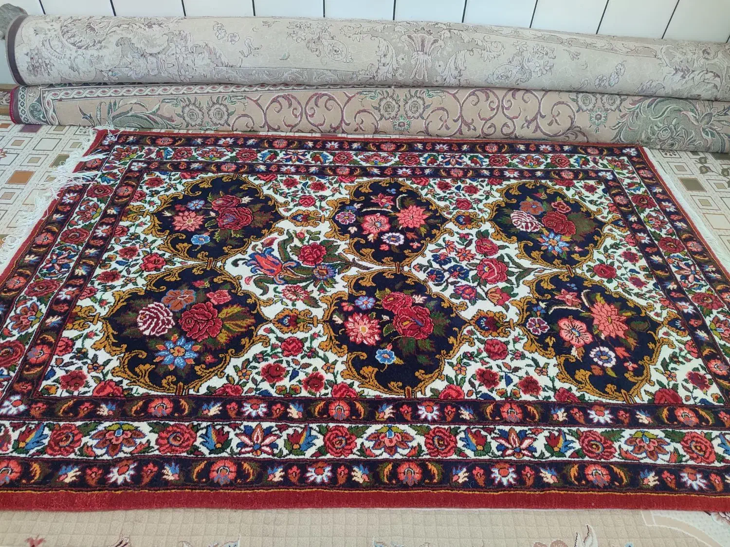 قالی دستباف بدون هیچ عیبی|فرش|سامان, |دیوار