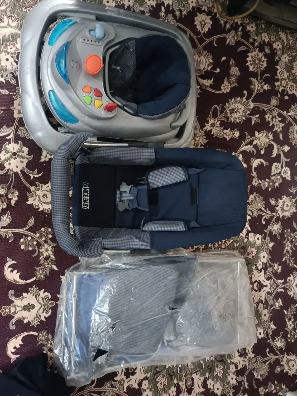 روروک /کریر/گهواره/کالسکه|اسباب و اثاث بچه|اشتهارد, |دیوار