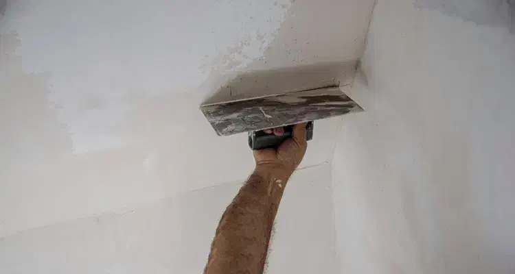 لکه گیری گچکاری و گچ کاری متری|خدمات پیشه و مهارت|کاشان, لتحر|دیوار