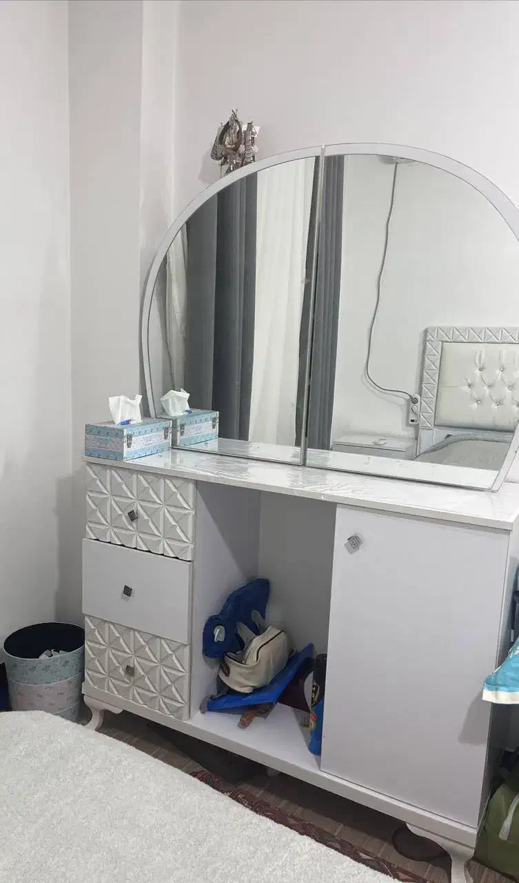 میز آرایش آینه کشویی|مبلمان خانگی و میز عسلی|گنبد کاووس, |دیوار