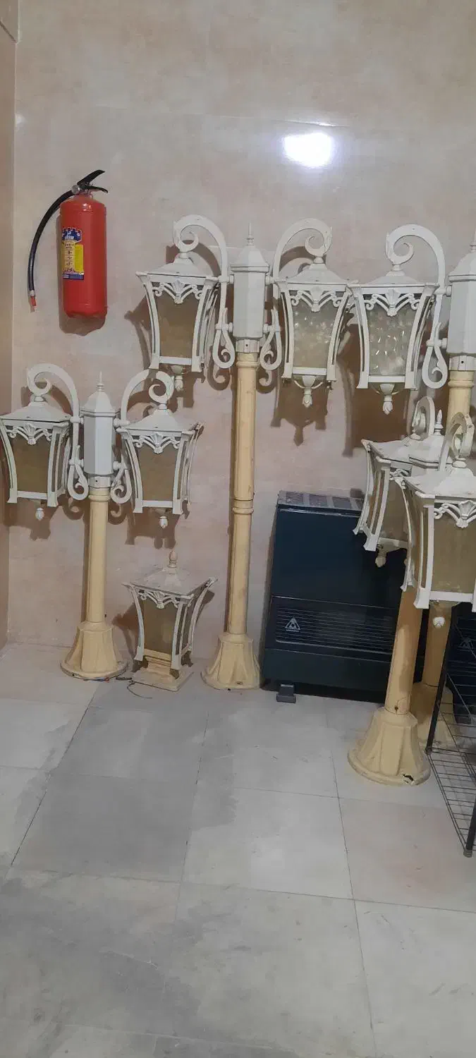 چهارتاپایه چراغ مناسب باغ ویلا باغچه وحیاط|لامپ و چراغ|محمدشهر, محمدشهر|دیوار