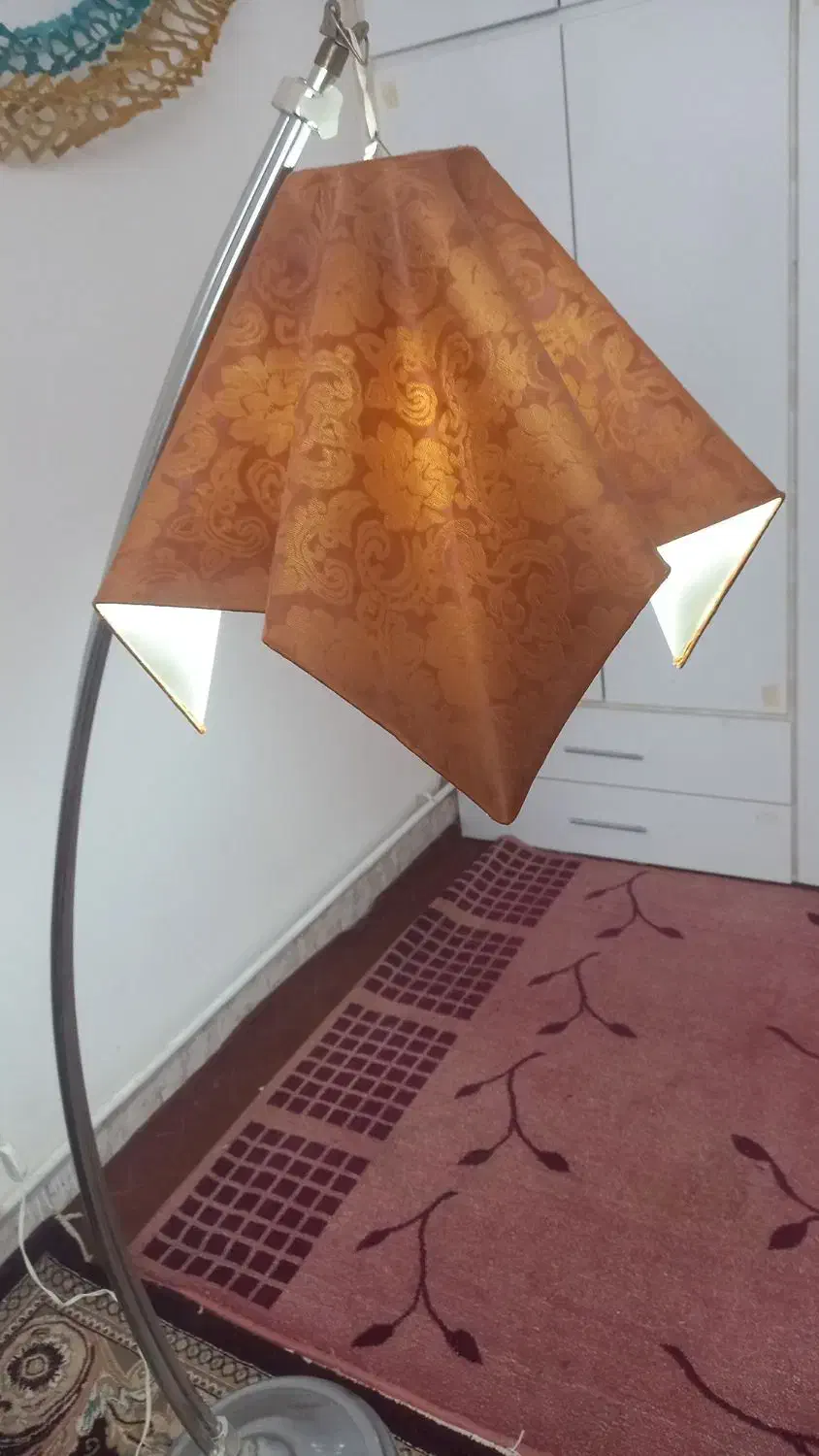 آواژور کرمی|چراغ خواب و آباژور|تربت‌حیدریه, شهرک ولیعصر|دیوار