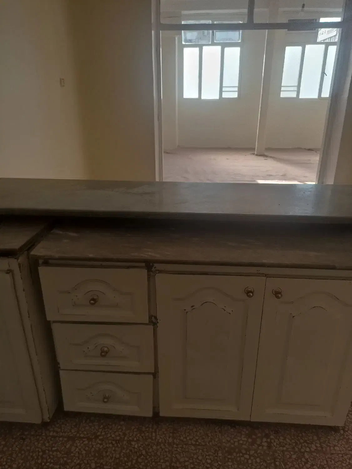 آپارتمان ۶۰مترنورگیرعالی بهترین محل نازی آباد