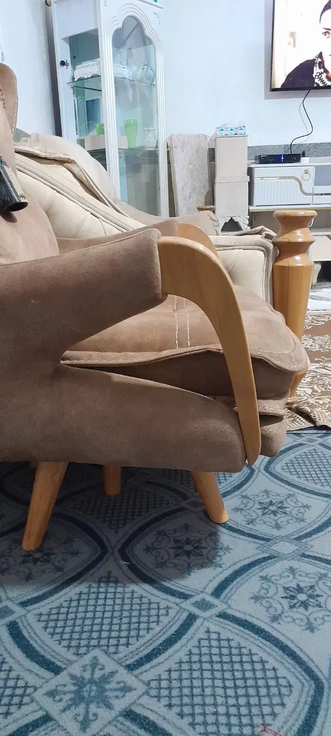 فروش یک دست مبل راحتی نو درحد.قیمت ۴۰تومن.|مبلمان خانگی و میز عسلی|تربت جام, شهرک آزادگان|دیوار