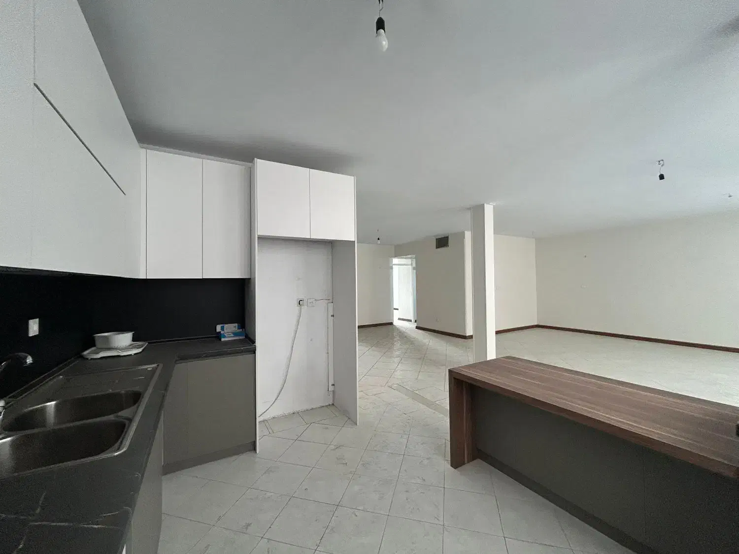 160متـر3خـواب‌فـول‌امکـانـات/بازسـازی‌شده