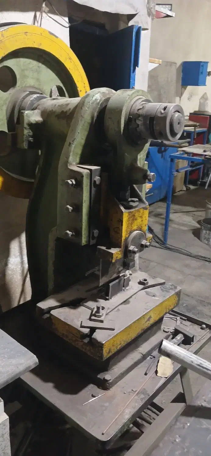 پرس ۱۲ تن متغییر|ماشین‌آلات صنعتی|کرج, کمال‌شهر|دیوار