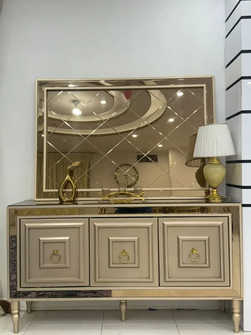 ست اینه کنسول و میز تی وی و جا کفشی|بوفه، ویترین، کنسول|اندیشه, شهرک مریم|دیوار