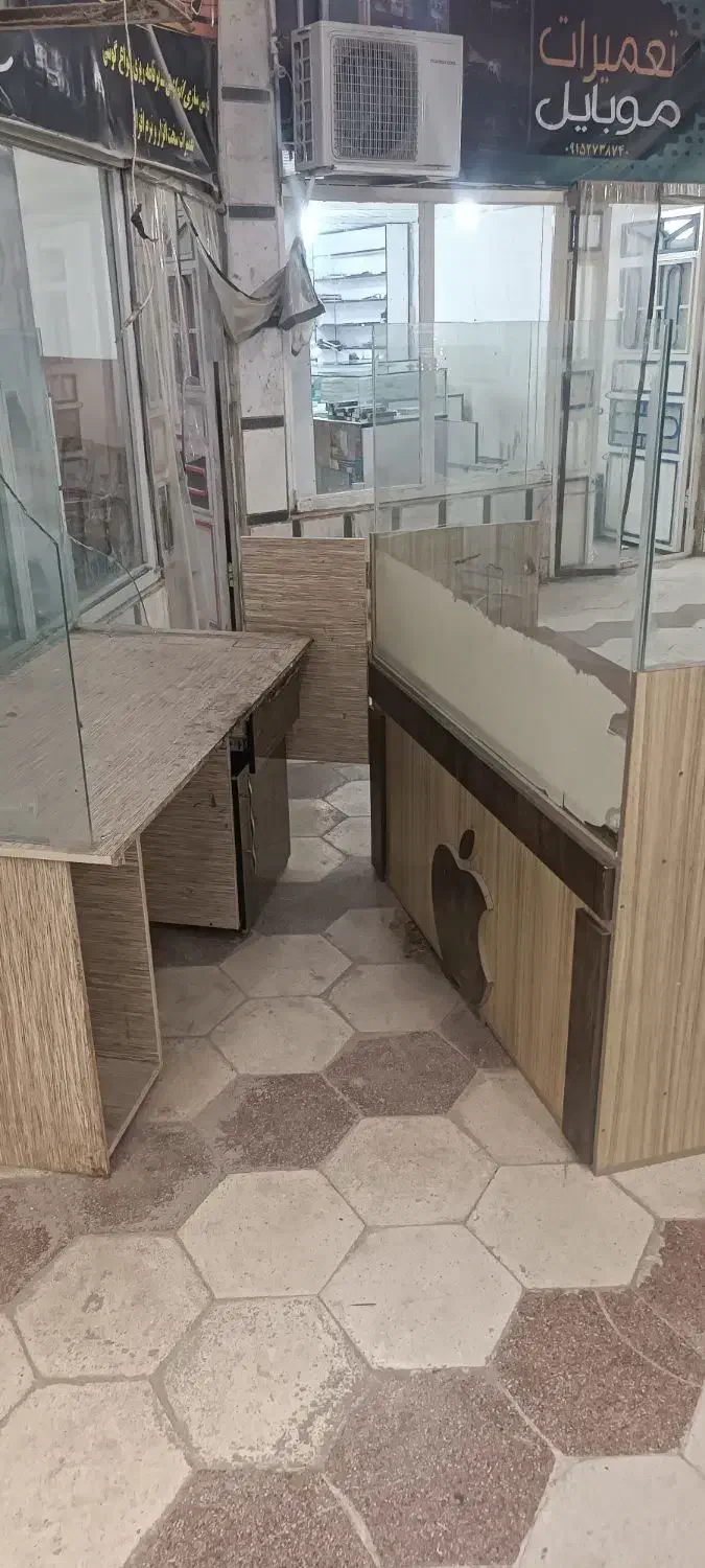 میز دست دوم قیمت مناسب|میز تحریر و کامپیوتر|سراوان, |دیوار