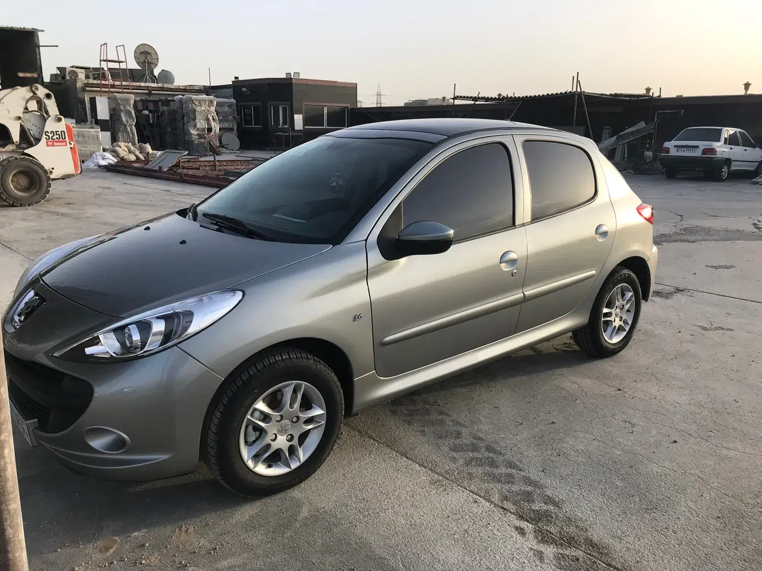 پژو ۲۰۷|خودرو سواری و وانت|تهران, گلستان (شهرک راه آهن)|دیوار