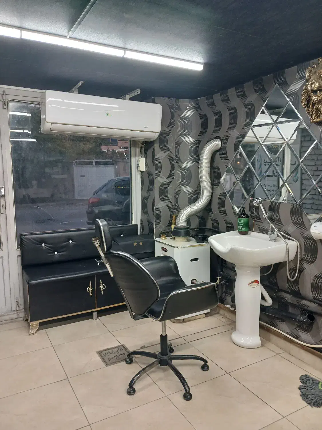 فروش واگذاری سالن|آرایشگاه و سالنهای زیبایی|ارومیه, |دیوار