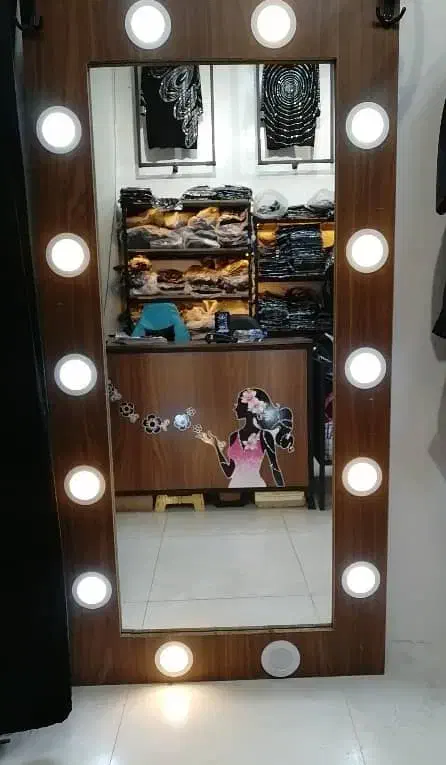 آینه قدی چراغدار|فروشگاه و مغازه|گرگان, |دیوار