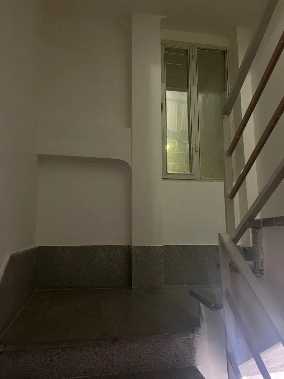 اجاره بک واحد اپارتمان طبقه ۴