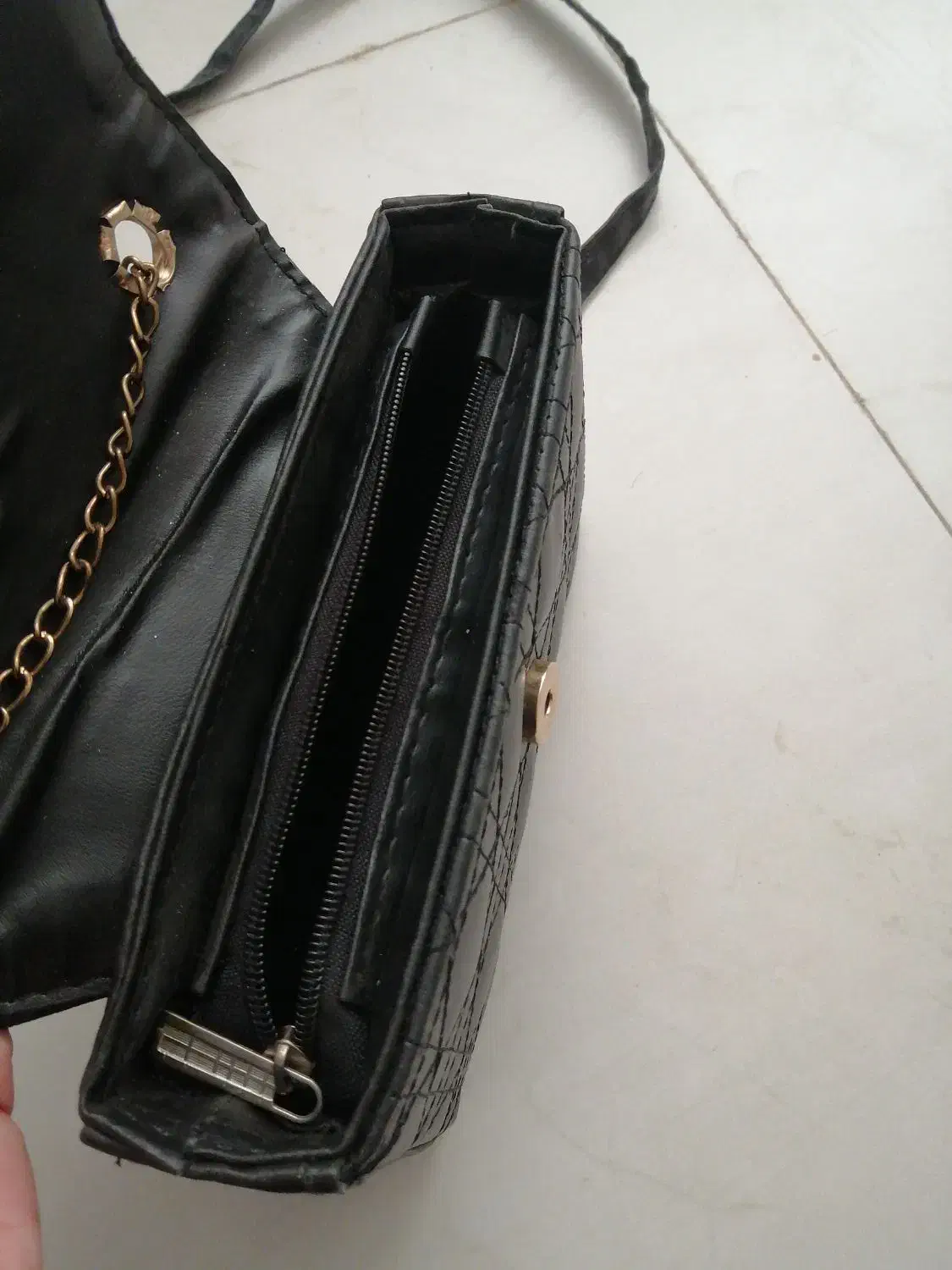 کیف دوشی نونو|کیف، کفش، کمربند|نیشابور, دربقاضی|دیوار