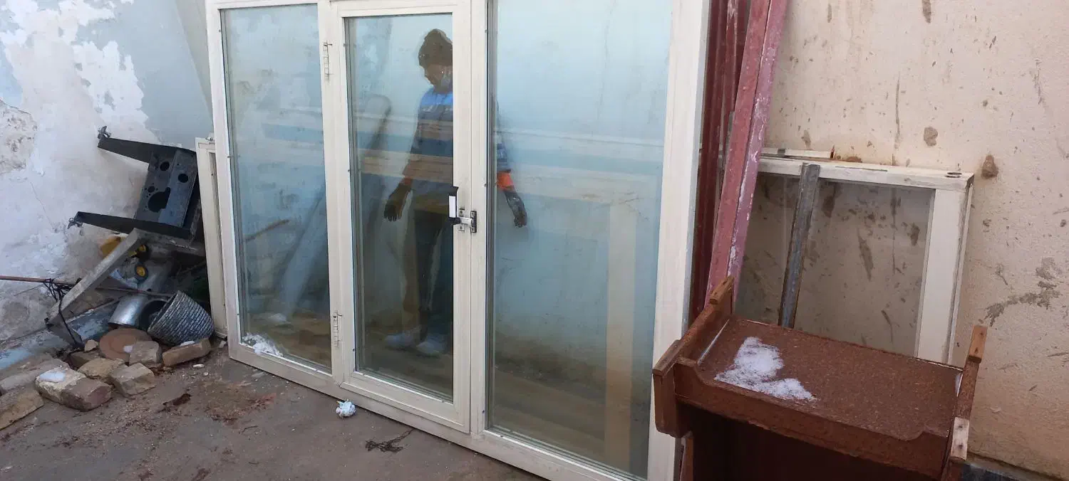 در و پنجره|مصالح و تجهیزات ساختمان|بجنورد, |دیوار