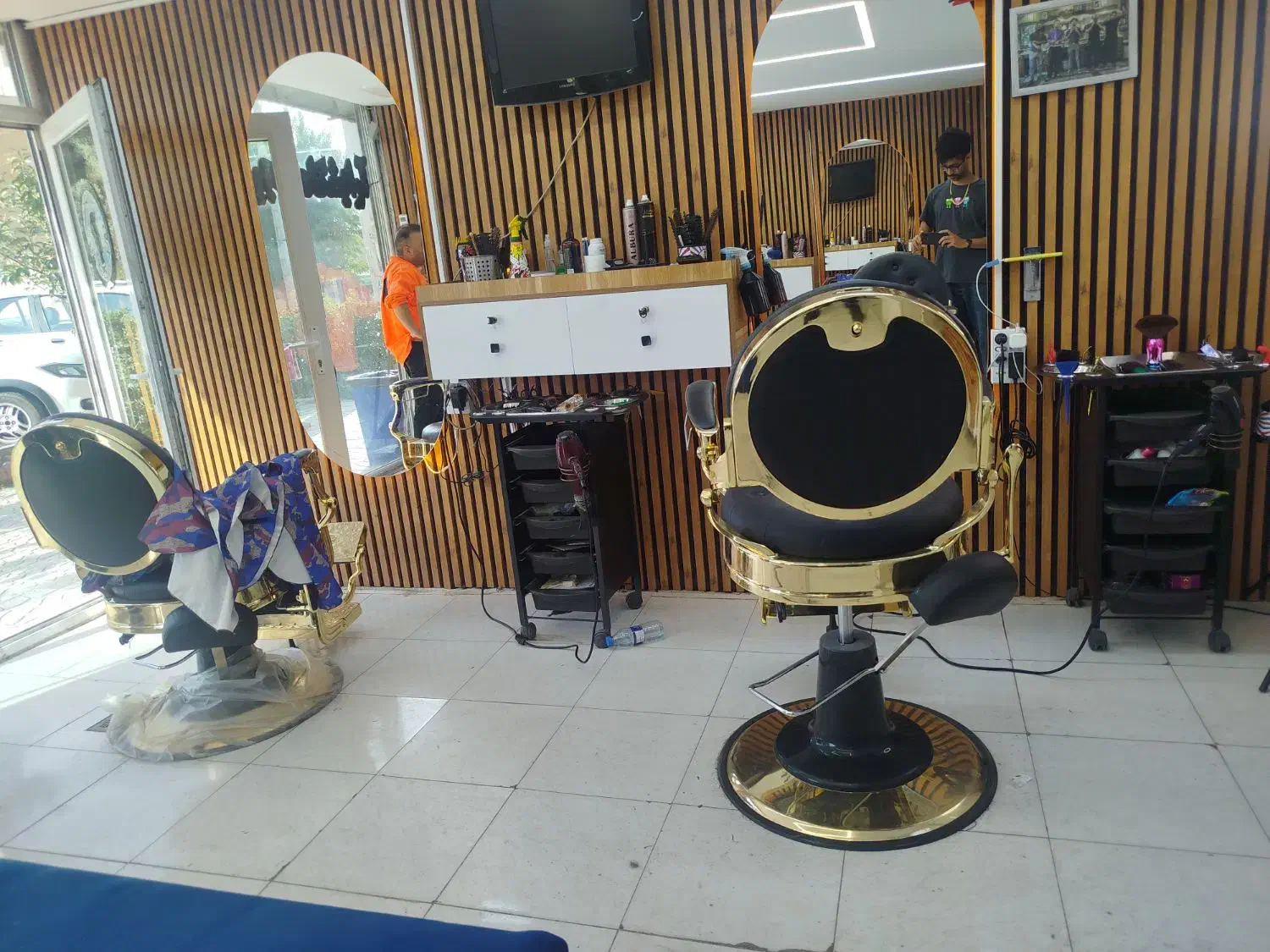 استخدام ارایشگر|استخدام درمانی، زیبایی، بهداشتی|فردیس, شهرک هفده شهریور|دیوار