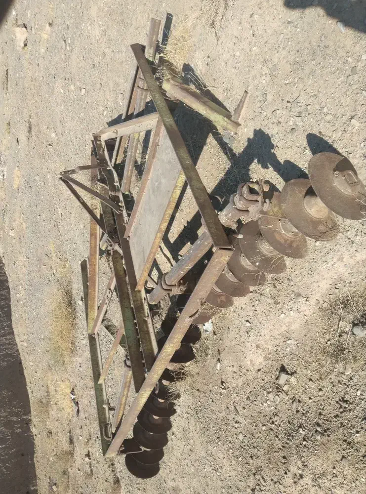 لوازم تراکتور|قطعات یدکی و لوازم جانبی|تربت‌حیدریه, منظر|دیوار