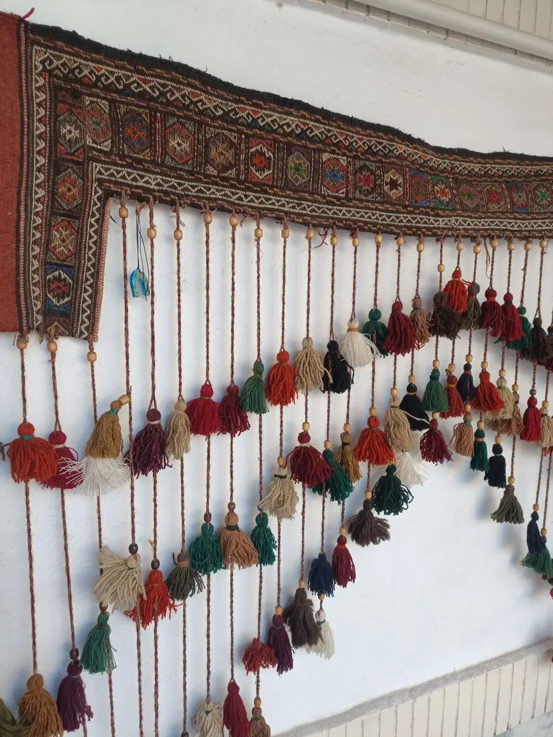 پرده آویز سنتی دست بافت|گلیم، جاجیم، گبه|گلبهار, شهر جدید گلبهار|دیوار
