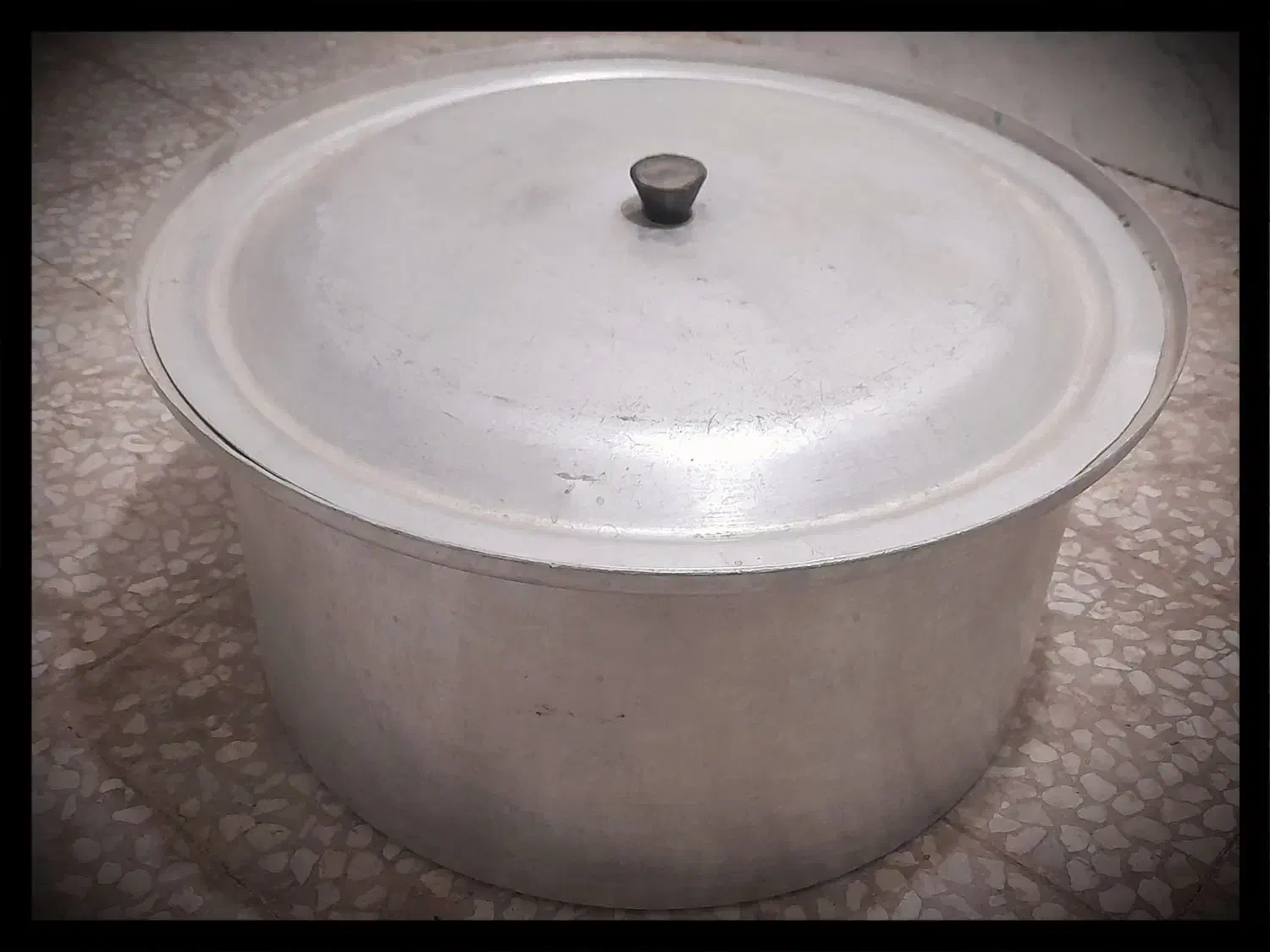 قابلمه بزرگ روحی|ظروف پخت‌وپز|قم, بکایی|دیوار