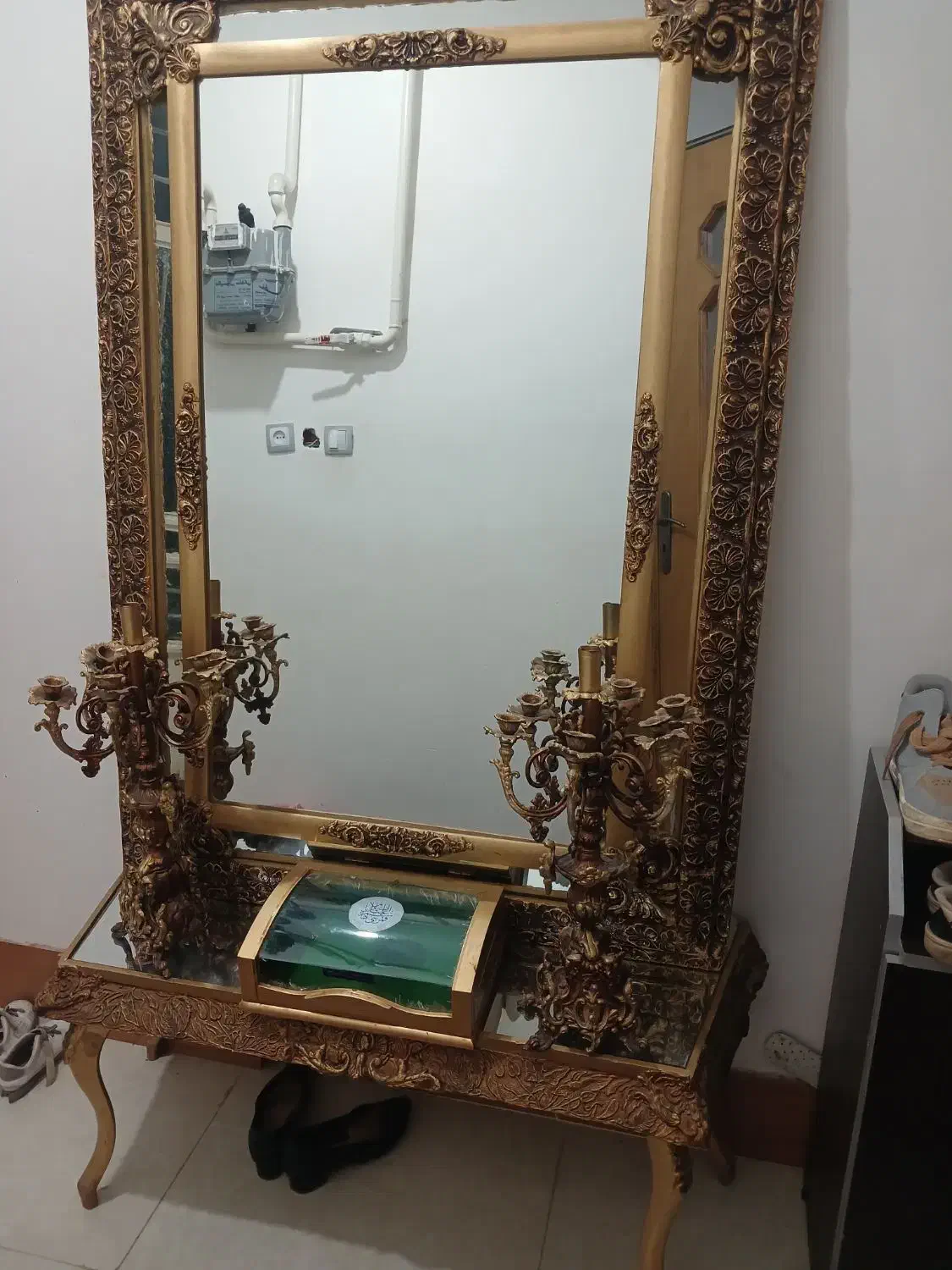 آینه و شمعدان|آینه|تربت‌حیدریه, شهرک ولیعصر|دیوار