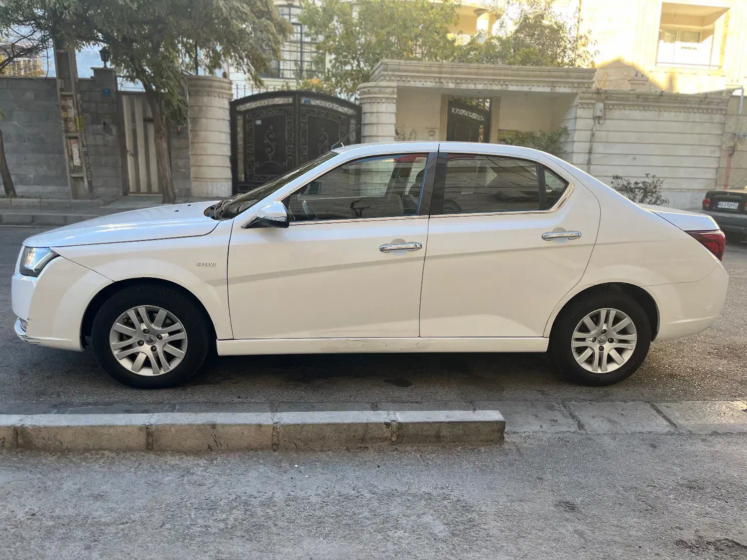 دنا پلاس ۹۸بی رنگ فوری|خودرو سواری و وانت|فردیس, شهرک شهید حسینی|دیوار