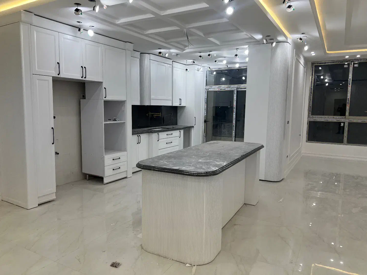 اپارتمان لوکس ۲۰۰متری صفرخیابان امام رضا(ع)|فروش آپارتمان|مشهد, کوشش|دیوار