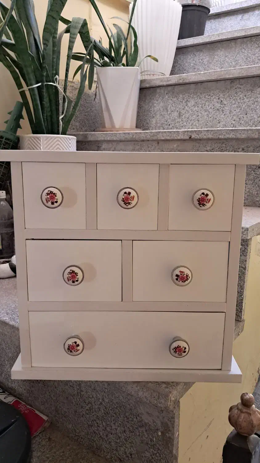 جاقاشقی|آبچکان و نظمدهنده ظروف|مشهد, خواجه ربیع|دیوار