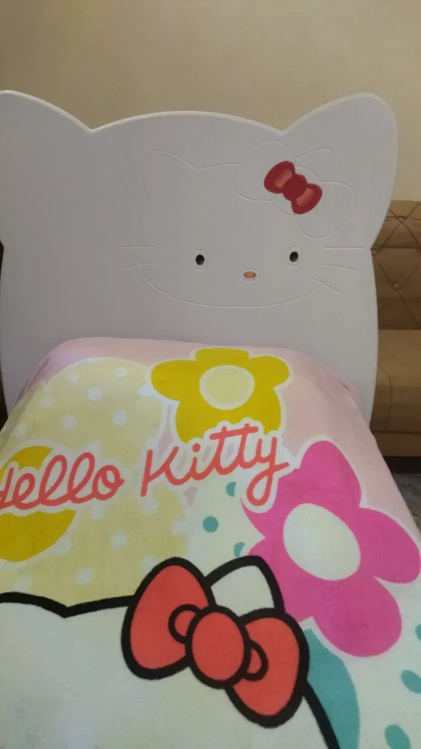 تخت یکنفره نوجوان دخترانه|اسباب و اثاث بچه|رودهن, |دیوار