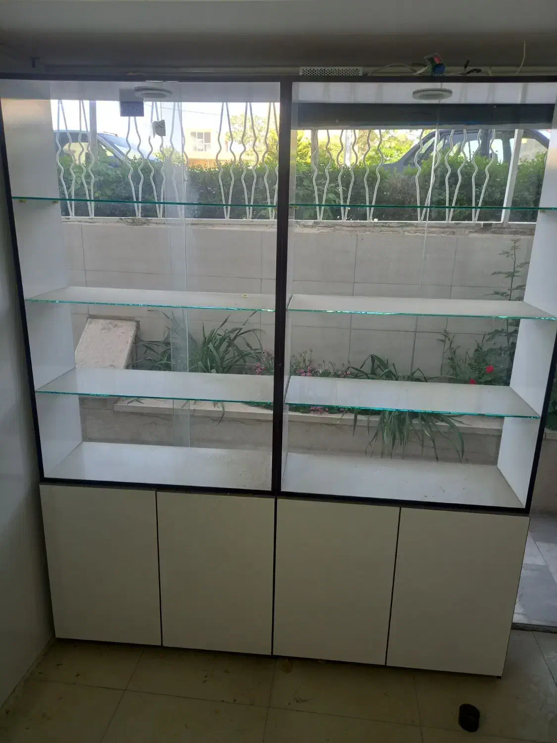 فروش فوری ویترین مغازه و دستگاه سپراتور|فروشگاه و مغازه|فلاورجان, |دیوار