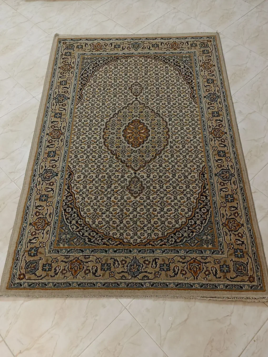 قالیچه ماشینی درحدنو سایزیک دردو|فرش|سبزوار, قائم|دیوار