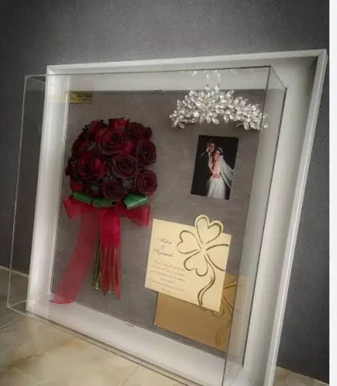 دسته گل عروس و خاطراتش رو قاب میکنیم|گل مصنوعی|یاسوج, |دیوار